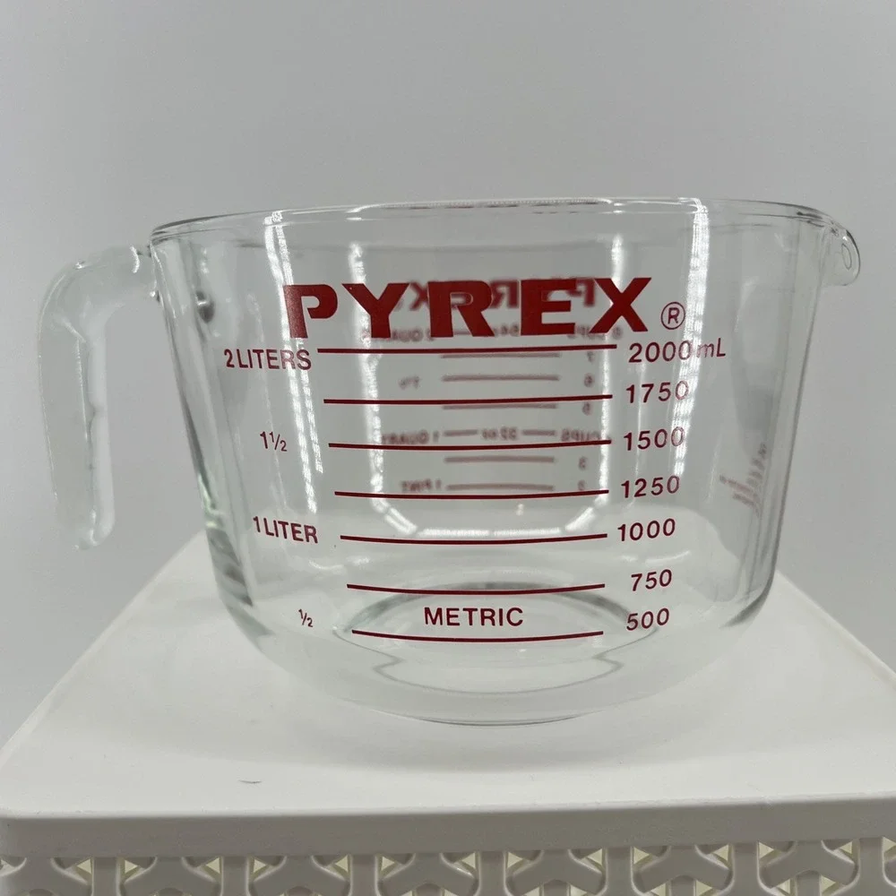 Pyrex very nice